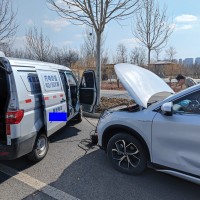淄博张店道路救援: 享电新能源电动汽车缺电现场移动充电